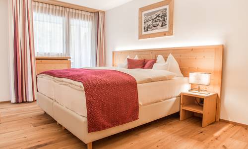 Imagen de la habitación del Hotel Sarain Active Mountain Resort. Foto 9