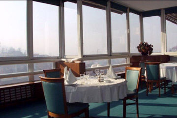 Imagen del bar/restaurante del Hotel Saraj. Foto 4