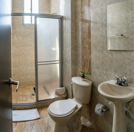 Imagen de la habitación del Hotel Saraje. Foto 11