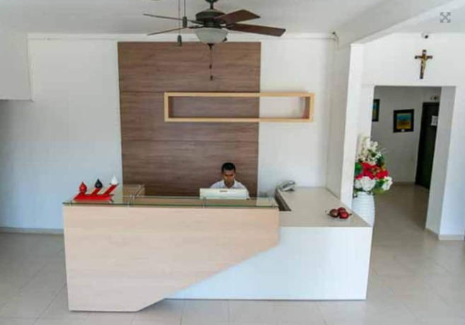 Imagen de los interiores del Hotel Saraje. Foto 19