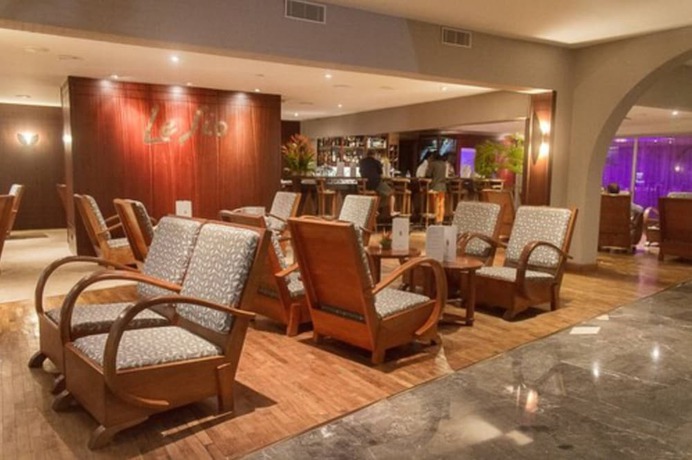 Imagen de los interiores del Hotel Sarakawa. Foto 20