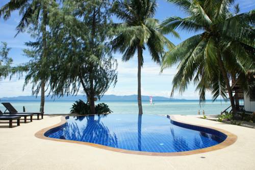 Imagen de la habitación del Hotel Sarana Bungalows. Foto 2