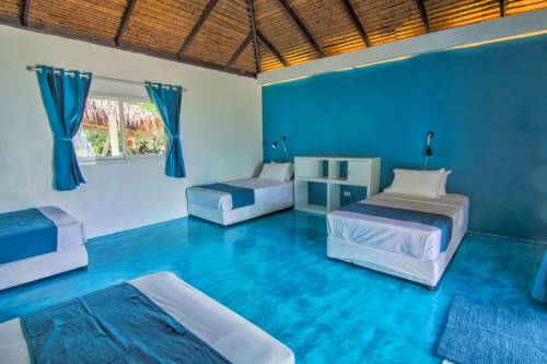 Imagen de la habitación del Hotel Sarana Bungalows. Foto 7