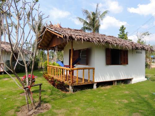 Imagen de la habitación del Hotel Sarana Bungalows. Foto 11