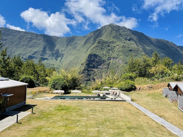 Imagen de los exteriores del Hotel Sarana Hôtel and Spa. Foto 11