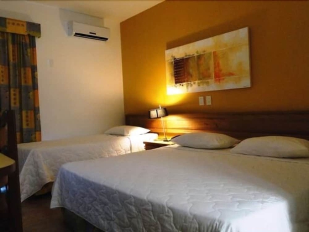 Imagen de la habitación del Hotel Sarana Praia. Foto 7