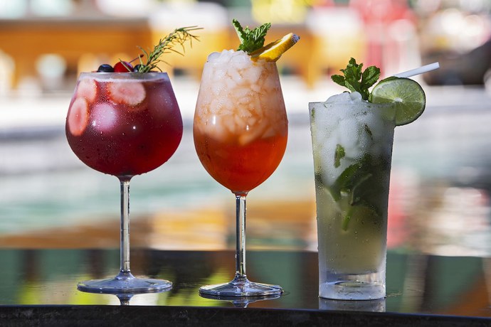 Imagen de la piscina del Hotel Saranda Boutique. Foto 19