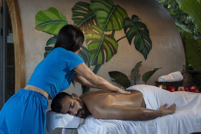 Imagen de la piscina del Hotel Saranda Boutique. Foto 20