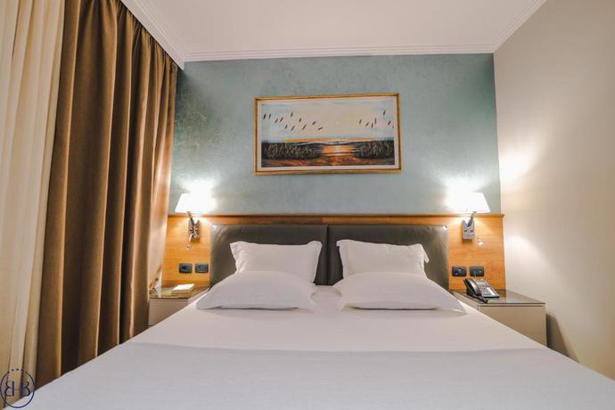 Imagen de la habitación del Hotel Saranda Butrinti, Affiliated by Melia. Foto 16