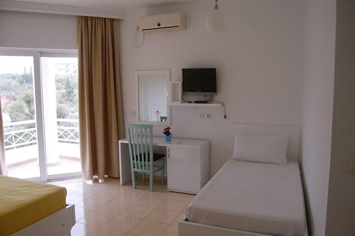 Imagen de la habitación del Hotel Saranda. Foto 15