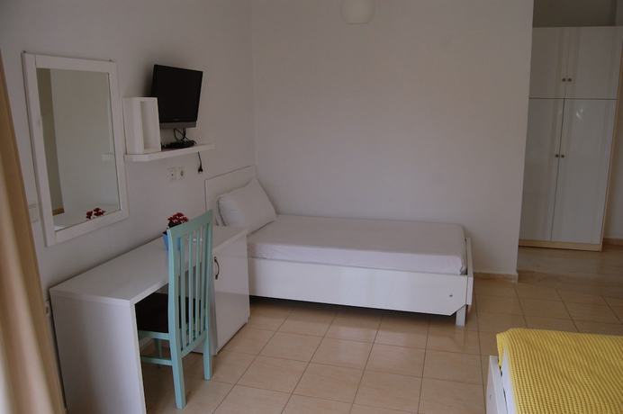 Imagen de la habitación del Hotel Saranda. Foto 17