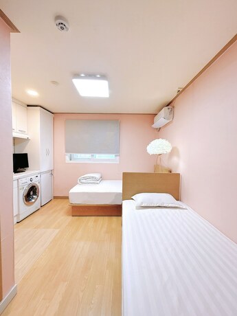 Imagen de la habitación del Hotel Sarang Guesthouse Dongdaemun. Foto 30