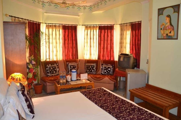 Imagen de la habitación del Hotel Sarang Palace. Foto 2