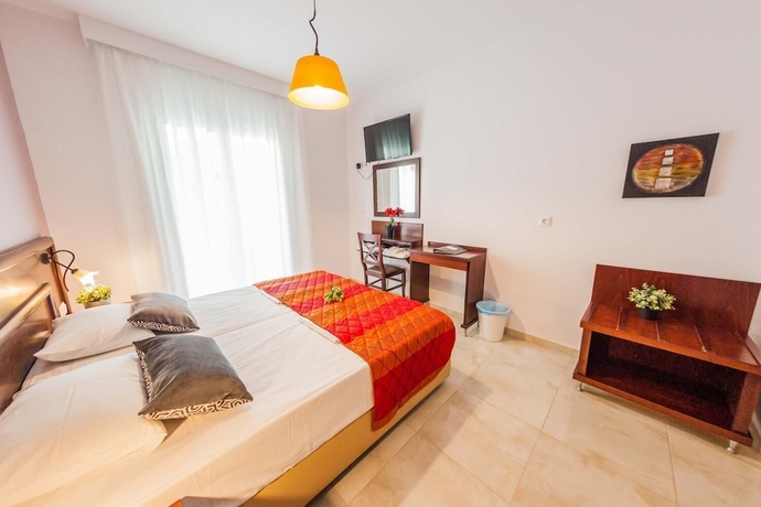 Imagen de la habitación del Hotel Sarantis. Foto 8