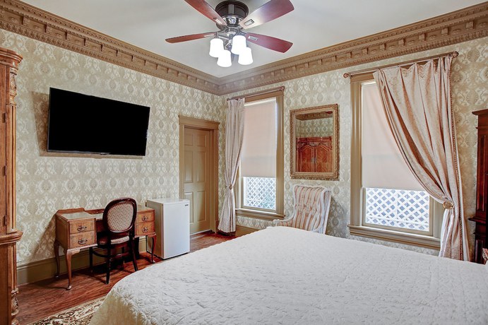 Imagen de la habitación del Hotel Sara\'s Inn On The Boulevard. Foto 10