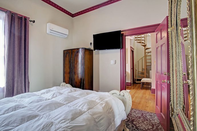Imagen de la habitación del Hotel Sara\'s Inn On The Boulevard. Foto 12