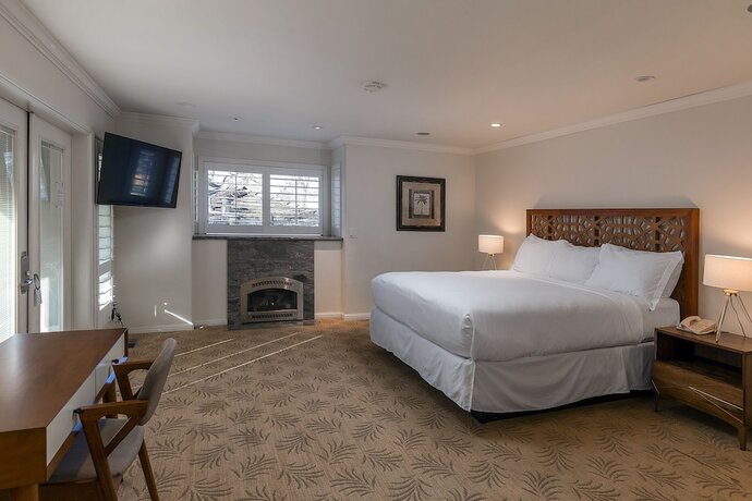 Imagen general del Hotel Saratoga Oaks Lodge. Foto 9
