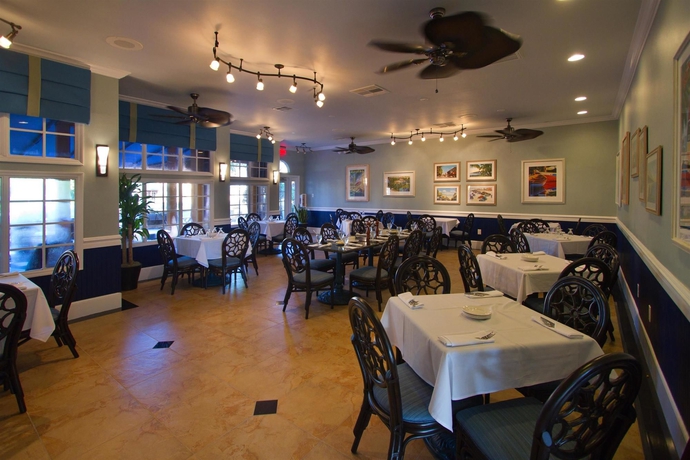 Imagen del bar/restaurante del Hotel Saratoga Resort Villas. Foto 6