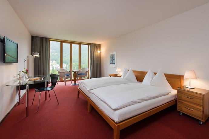Imagen de la habitación del Hotel Saratz Pontresina. Foto 8
