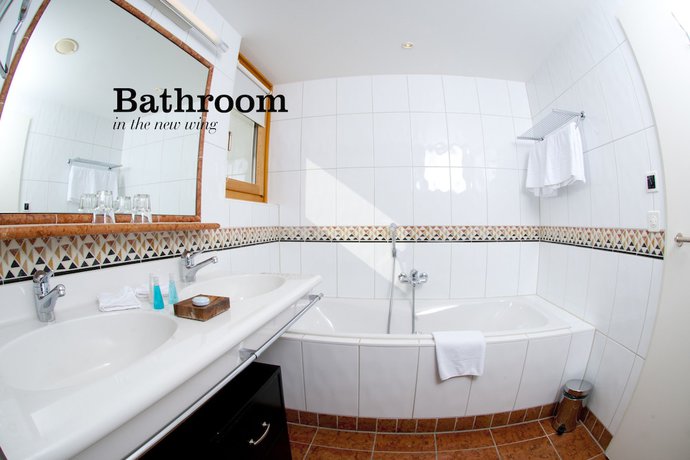 Imagen de la habitación del Hotel Saratz Pontresina. Foto 10