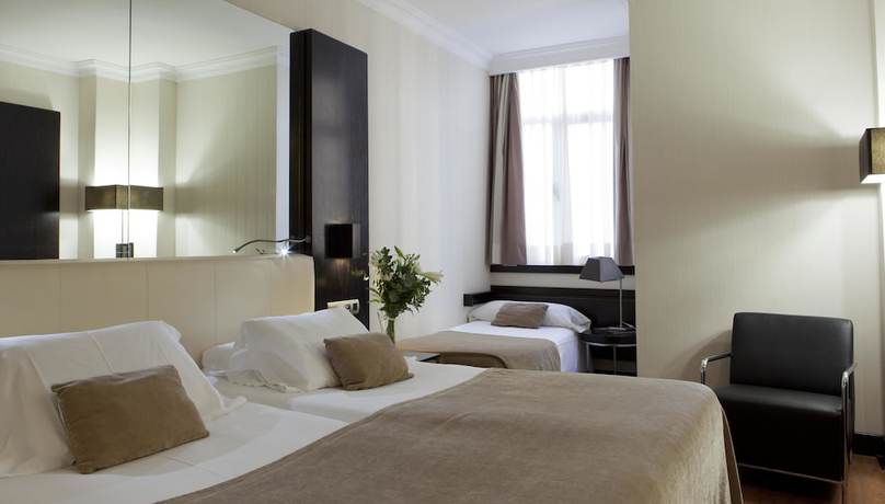 Imagen de la habitación del Hotel Saray, Granada. Foto 2