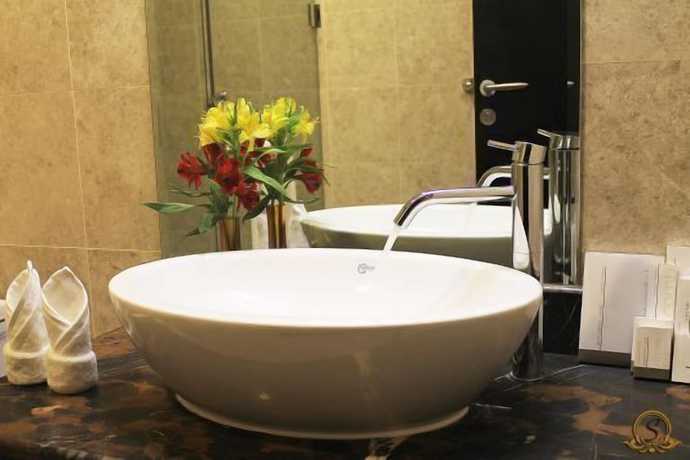 Imagen de la habitación del Hotel Saraya Palace. Foto 15