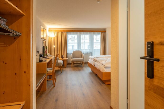 Imagen de la habitación del Hotel Sarazena, Zermatt . Foto 19