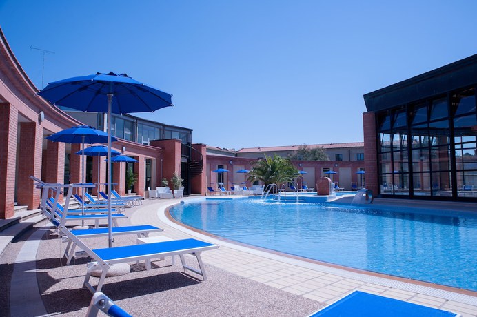 Imagen de la piscina del Hotel Sardegna Termale Hotel And Spa. Foto 19