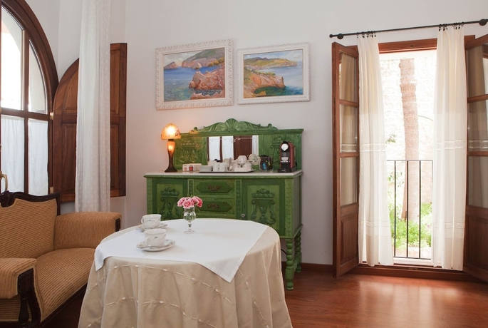 Imagen de los interiores del Hotel S'ardeviu. Foto 18