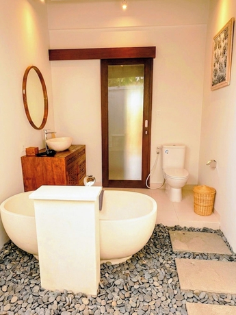 Imagen de la habitación del Hotel Sardja Uluwatu. Foto 14