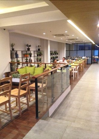 Imagen del bar/restaurante del Hotel Sare. Foto 5