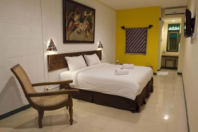 Imagen de los interiores del Hotel Sare Suites. Foto 14