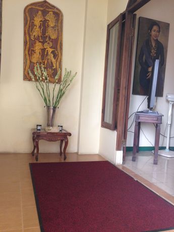 Imagen de los exteriores del Hotel Sare Suites. Foto 11