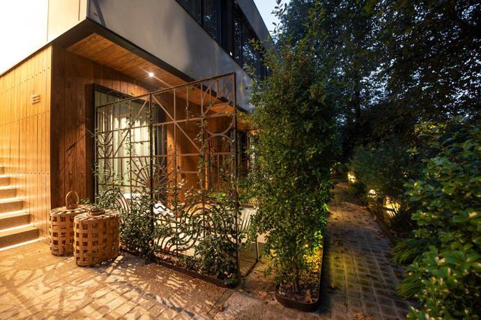 Imagen de los exteriores del Hotel Sarela Natura. Foto 15