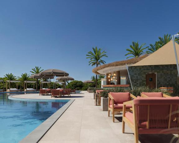 Imagen de la piscina del Hotel Sarena de Muro Resort Mallorca, part of Destination by Hyatt. Foto 26
