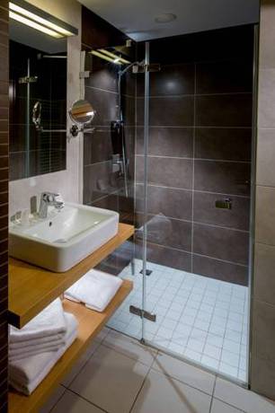 Imagen de la habitación del Hotel Sareza. Foto 5