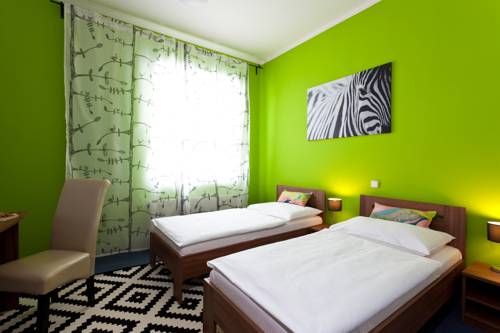 Imagen de la habitación del Hotel Sareza. Foto 8