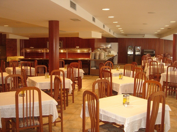 Imagen del bar/restaurante del Hotel Sarga. Foto 6