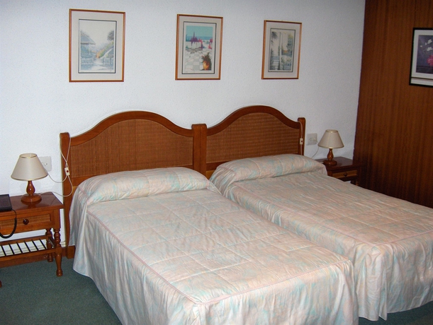 Imagen de la habitación del Hotel Sarga. Foto 12