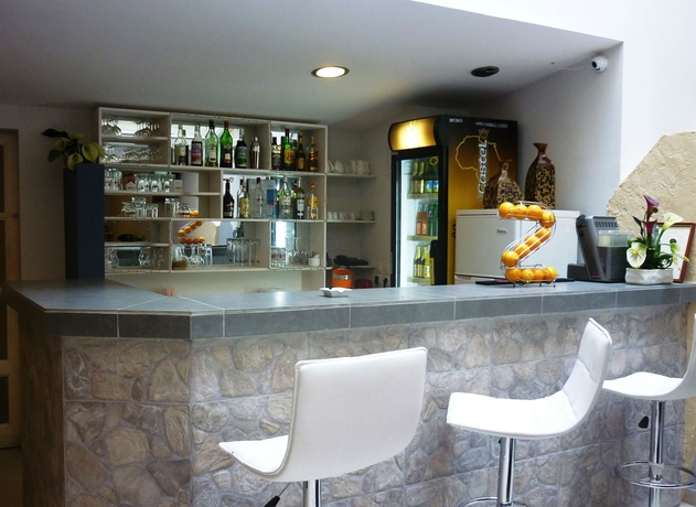 Imagen del bar/restaurante del Hotel Sargal. Foto 4