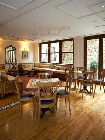 Imagen del bar/restaurante del Hotel Sari Konak. Foto 4