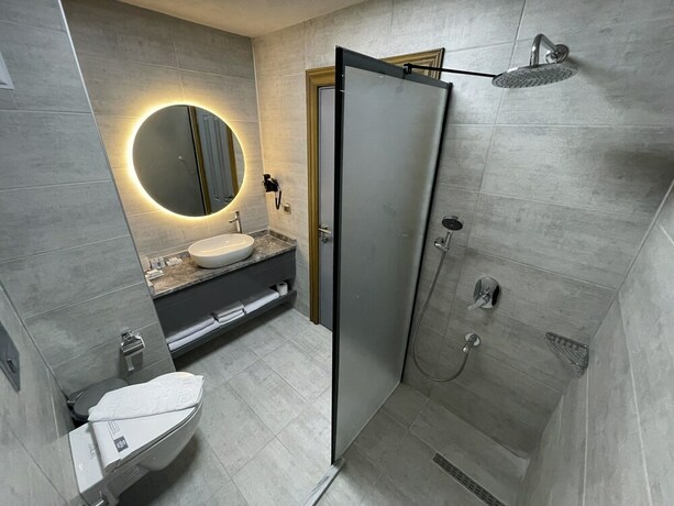 Imagen de la habitación del Hotel Sarikamis Aras Otel. Foto 23