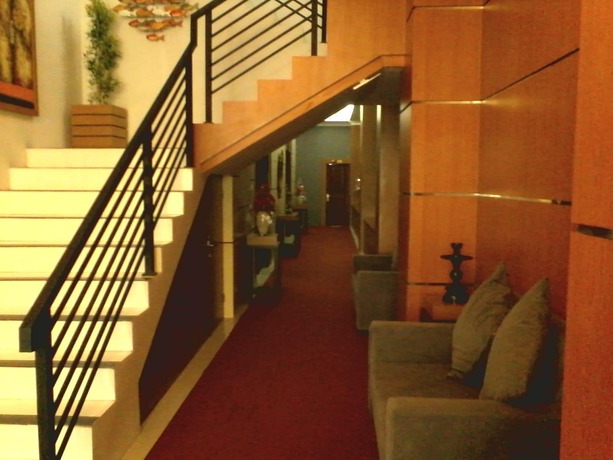 Imagen de los interiores del Hotel Sarila Sukoharjo. Foto 19