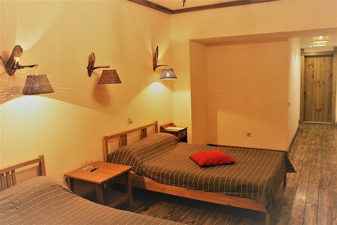 Imagen de la habitación del Hotel Sarin. Foto 16