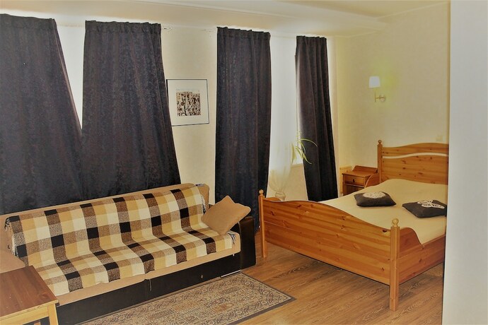 Imagen de la habitación del Hotel Sarin. Foto 19