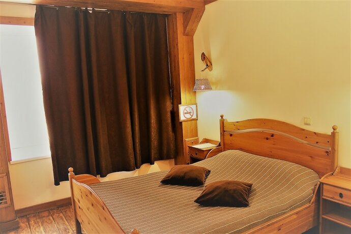 Imagen general del Hotel Sarin. Foto 9