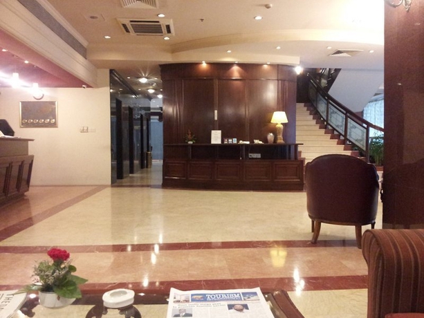 Imagen general del Hotel Sarina. Foto 4