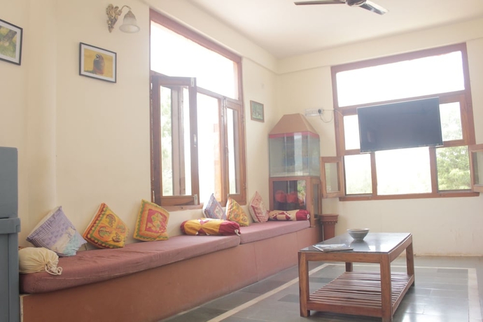 Imagen de los interiores del Hotel Sariska Tiger Camp Resort. Foto 19