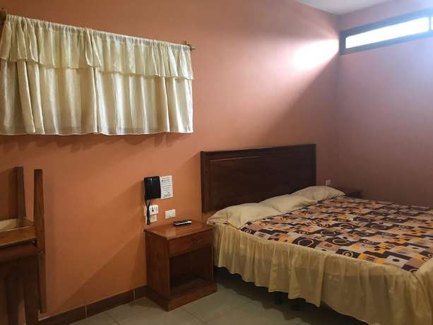 Imagen de la habitación del Hotel Sarita. Foto 5