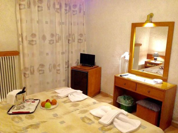 Imagen de los interiores del Hotel Sariza Spring. Foto 10